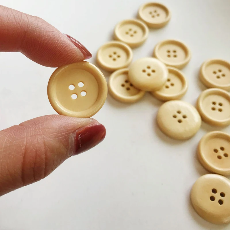 Personalized Logo Wooden Buttons With 4 Holes Pattern Wood Buttons Garments Dresses Bags Crafts Decoration Featuring Rhinestones