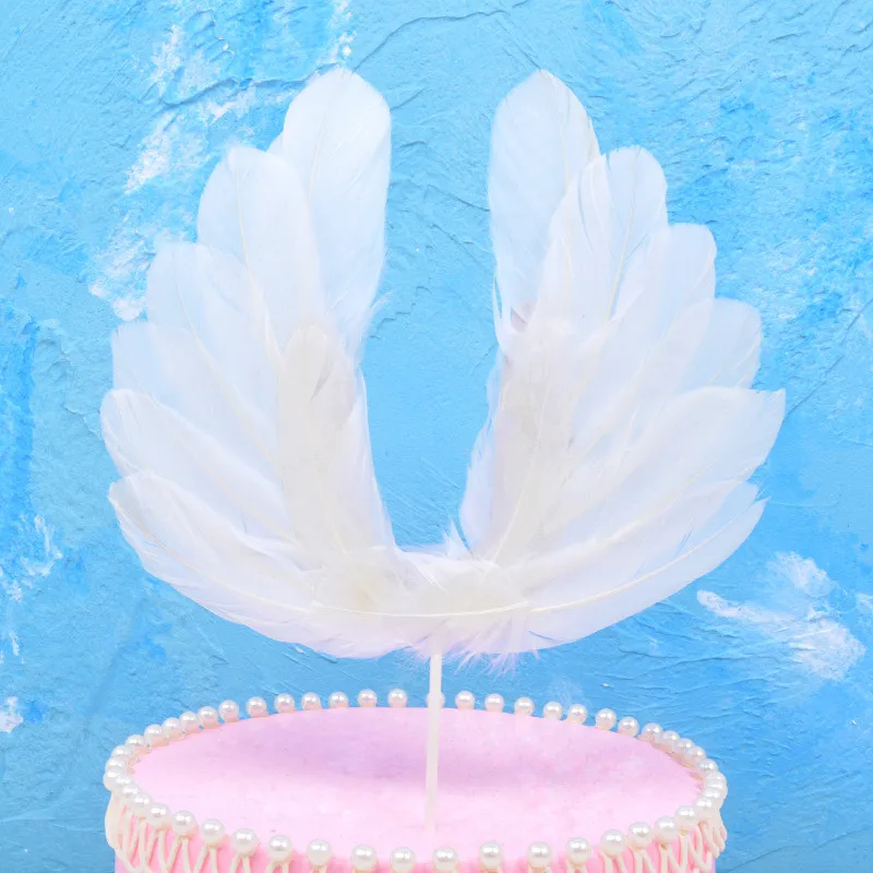 Wholesale La boda del Día de San Valentín creativa blanco de plumas alas  decoración de la torta From 