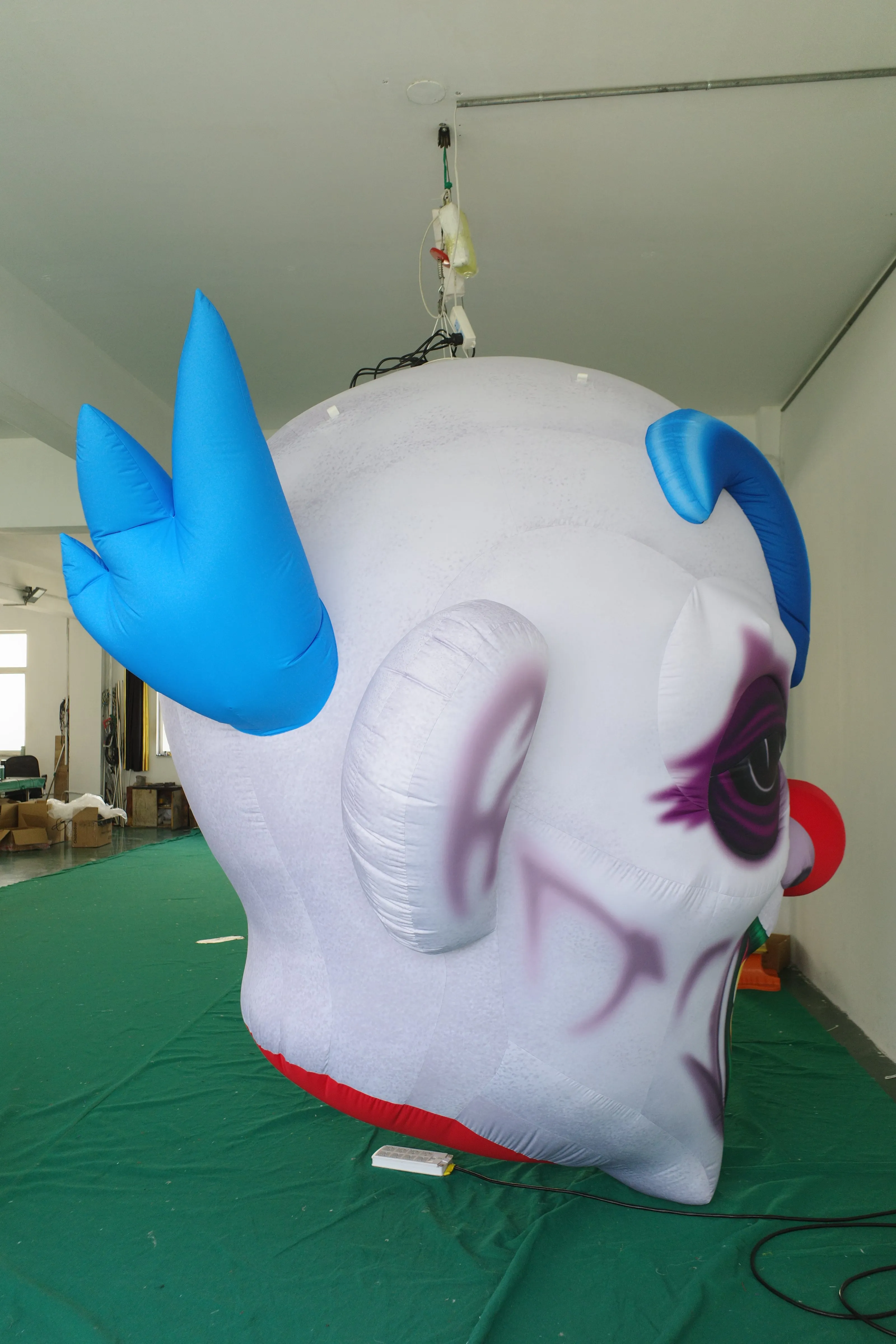 Professional Large Inflatable Horror Clown Head Prop, Premium Hanging Inflatable for Commercial Exhibition & Promotion