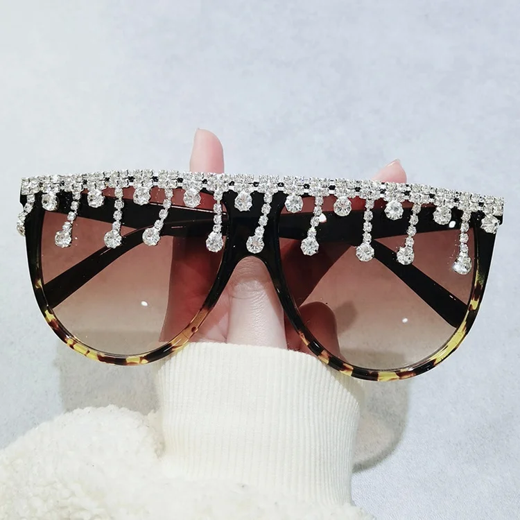 Doisyer 2021 Nuove Donne Di Modo Leophard Di Cristallo Tempestato Di  Diamanti Di Marca Alla Moda Di Grandi Dimensioni Telaio Occhiali Da Sole  Con Diamanti - Buy Occhiali Da Sole Con Diamanti,Grande