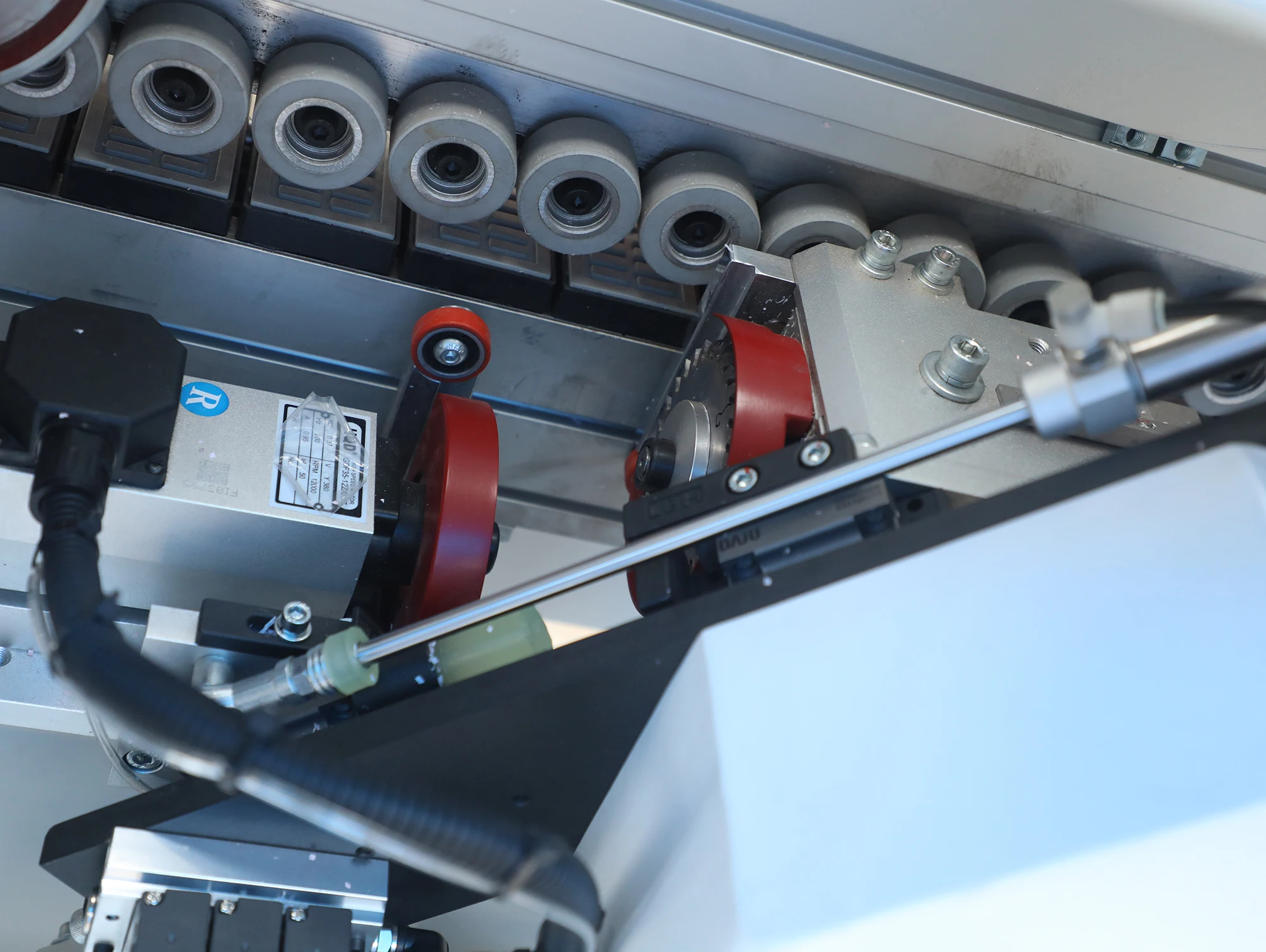 まるページ HK268GY Small Edge Banding Machine with Complete Functions