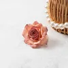 Rose rétro - une seule fleur