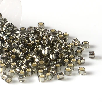 ロルカナ　foilのみ　500枚ほど 11/0 Toho Rocailles Seed Beads - Versatile Embroidery Options