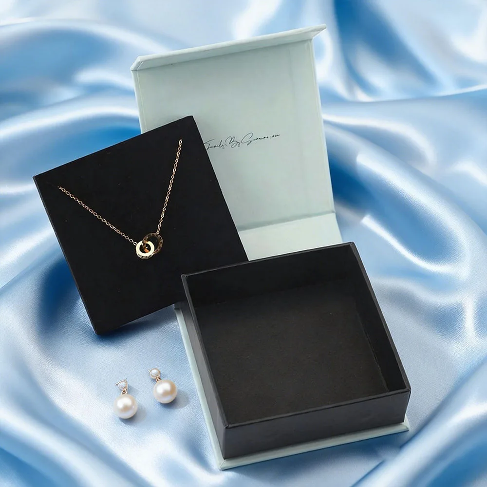 Custom Printed Women‘s Jewelry Box | Wholesale Packaging for Earrings, Necklaces & Rings with Your Logo