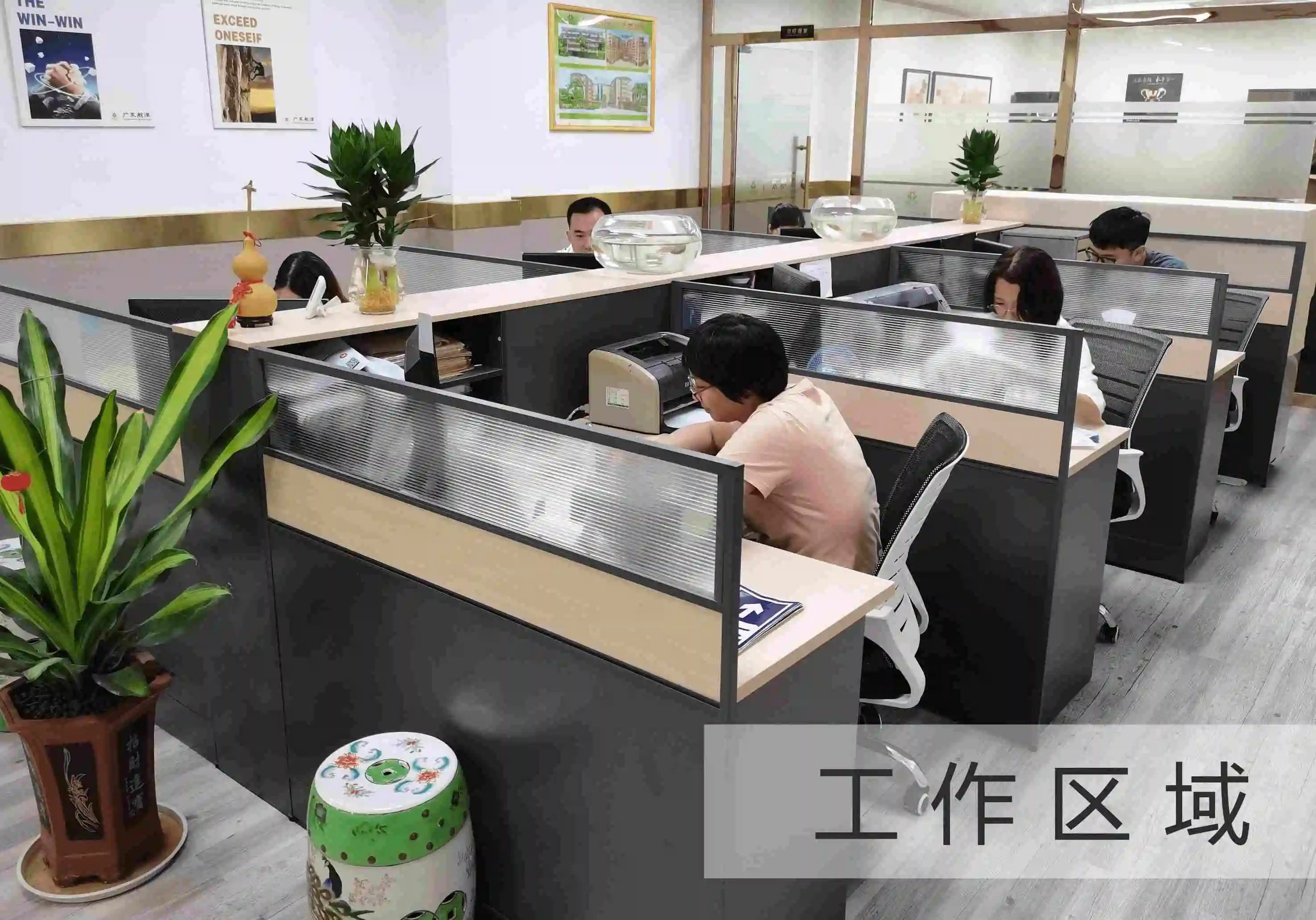 Wholesale Hotel Toiletry Kit Custom Logo Packaging Amenity For Hotel Amenities Set Luxury