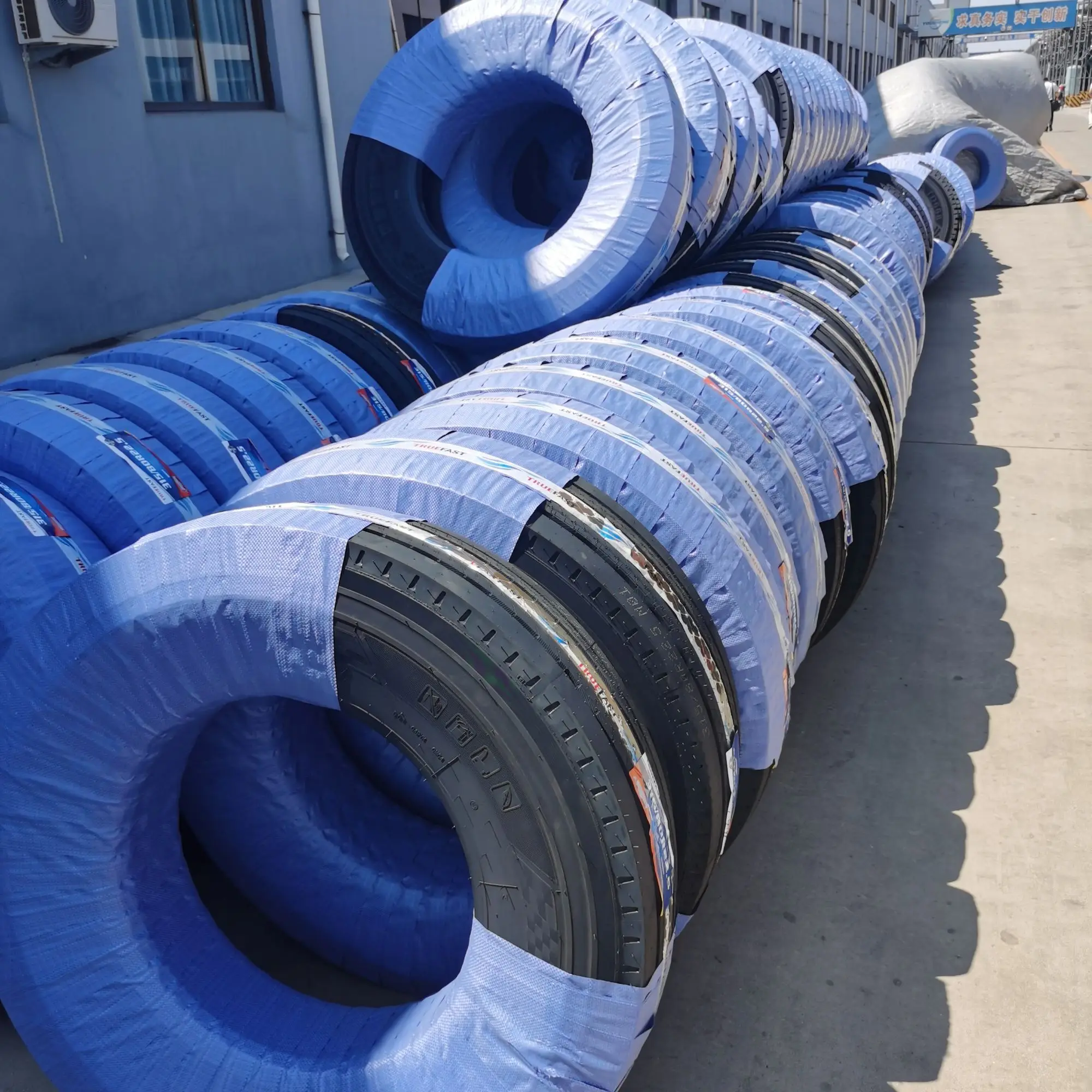 Marvemax Brand Radial Tbr Tires 295/75r22.5 295/80r22.5 315/80r22.5