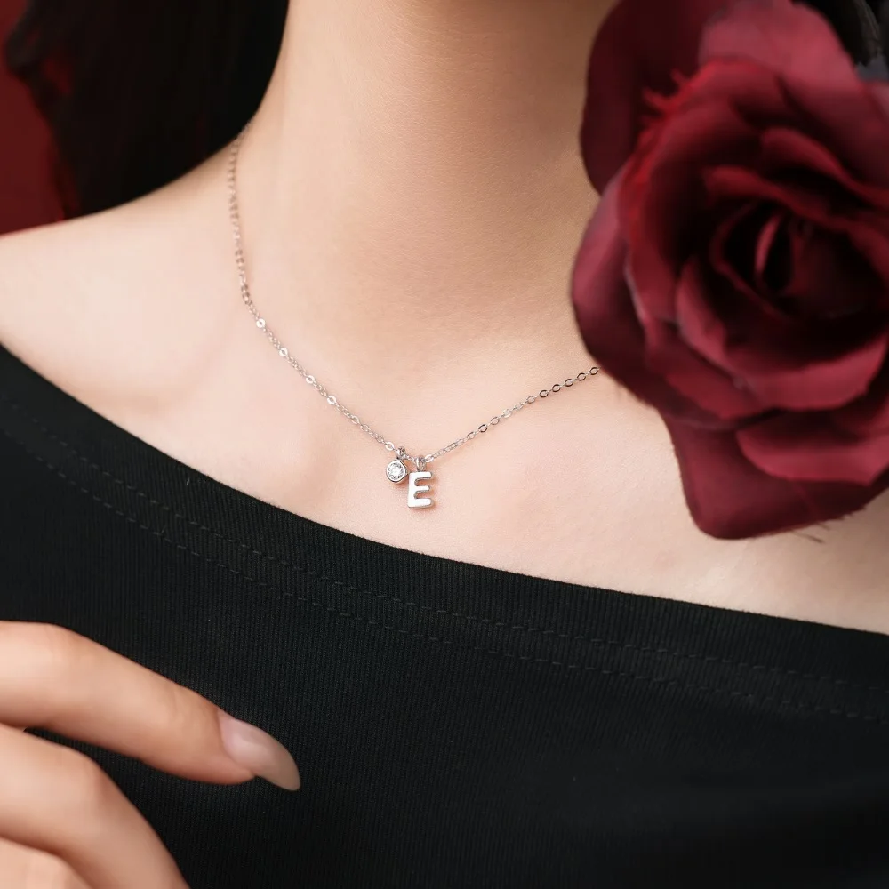 KAKODIY Charm Letter -E- initial letter pendant necklace, suitable for women as birthday gifts, non-tarnishing 5A zirconia jewelry detail 2