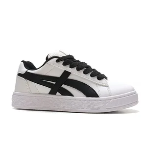 2026 Spring New: Black Hong Kong Version Children Thick-Soled Casual Sports Sneakers Niche Design Walking Style Shoes