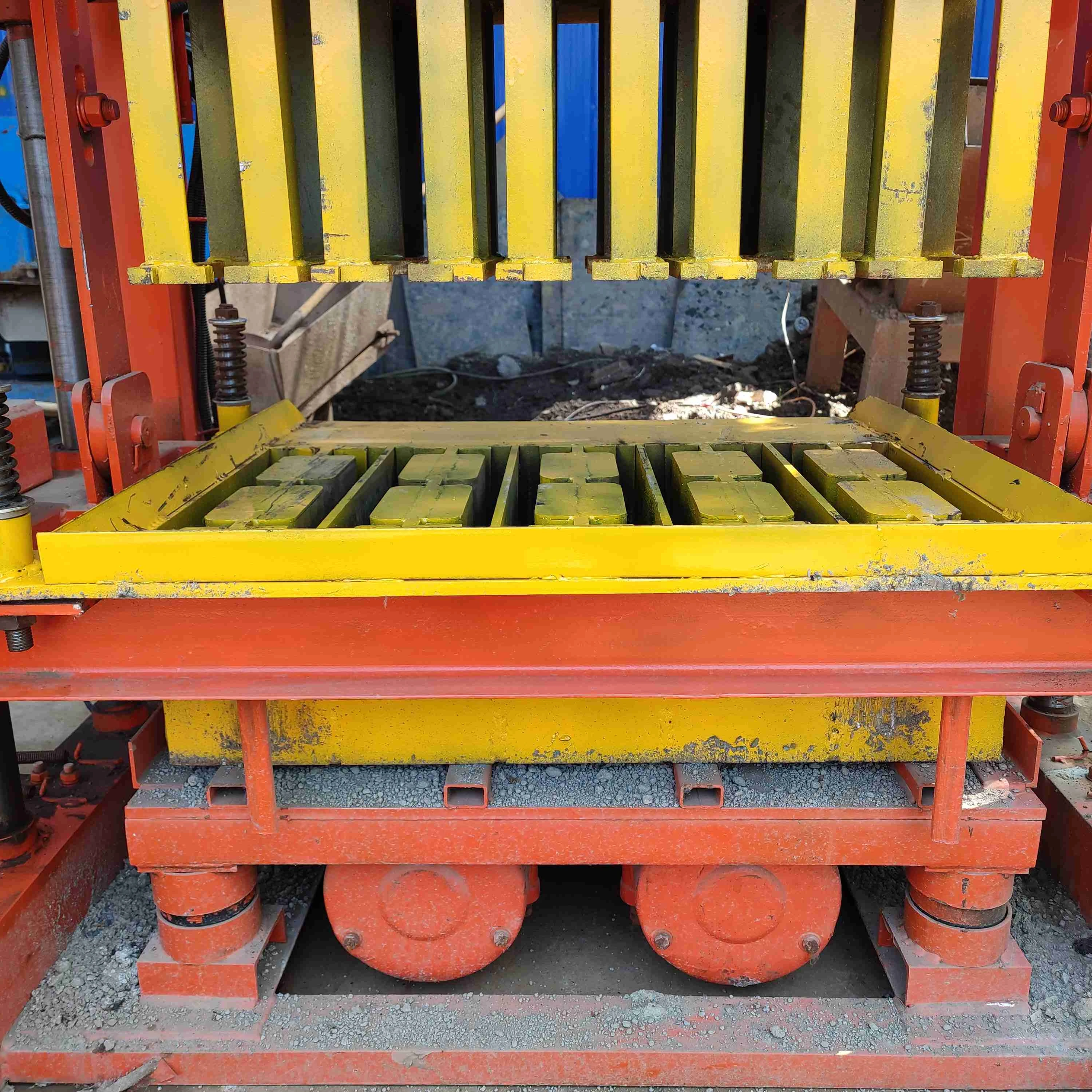 Bricklaying Hollow Block Making Machine Qtj4-40b2 Prices of Cement Brick Moulding Making Machine in Ghana Qtj4-40