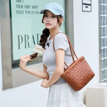 The 2025 Summer New Woven Bag, Top Layer Cowhide Retro Single-shoulder Bag, Women's Genuine Leather Popular Underarm Bag