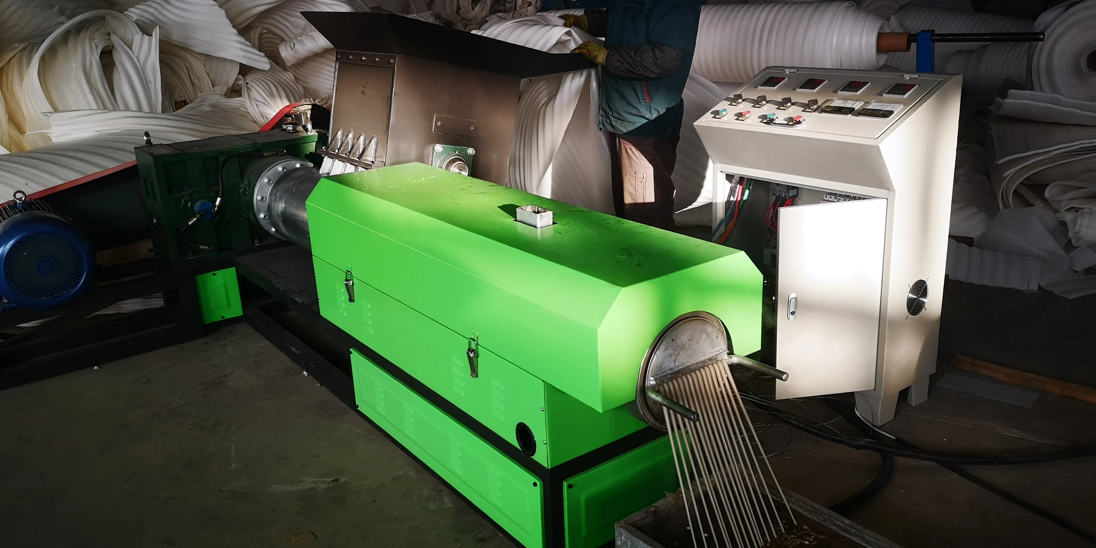 Pe Foam Scrap Recycling Machine Foamed Pe Plastic Recycling Extruder Granulator Machine