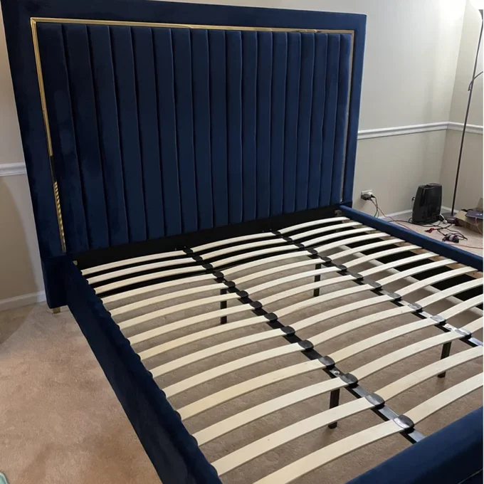 Modern Home Fashion Upholstered Tufted Bed Luxurious Bedroom Furniture