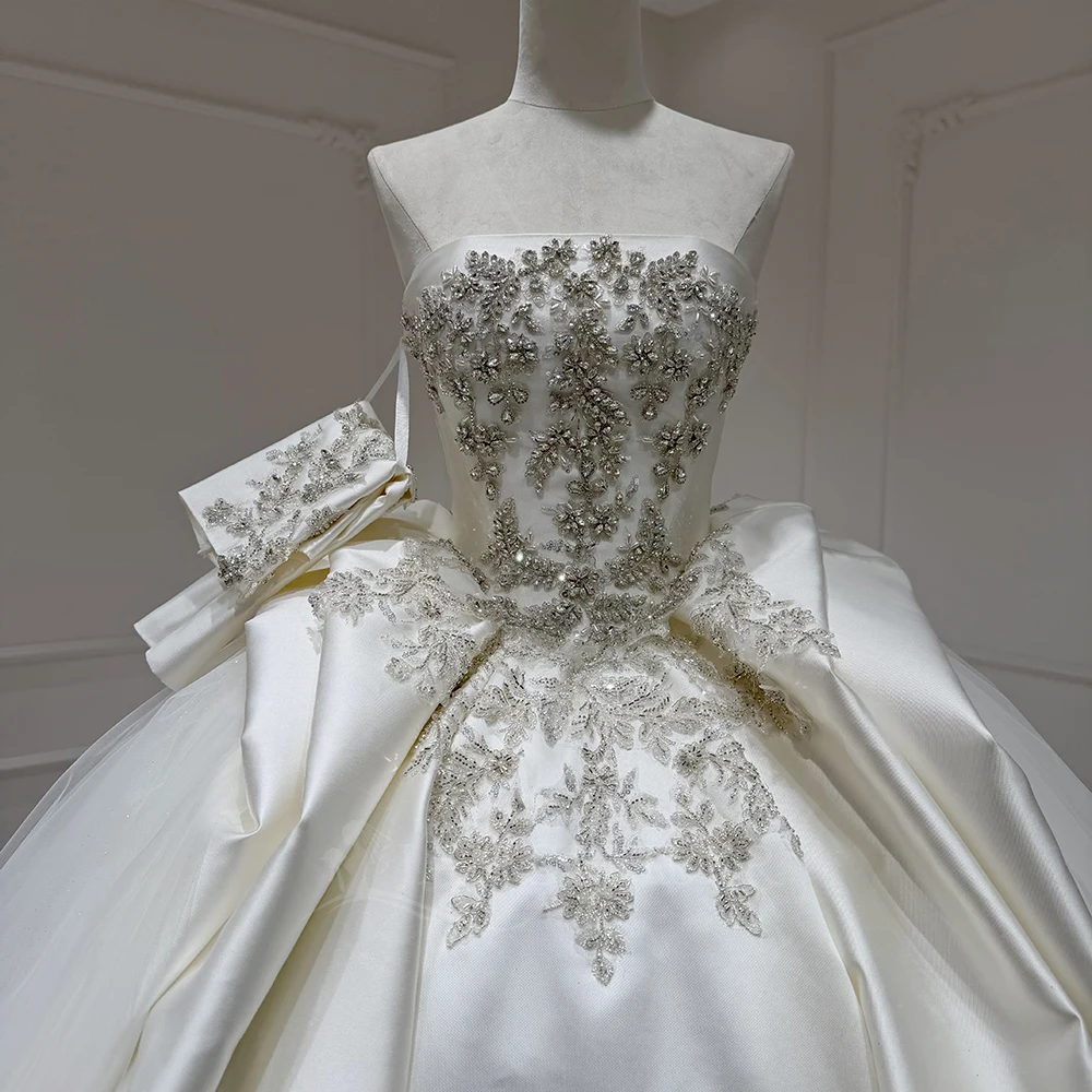 necklace for strapless wedding dress How To Choose Your Jewelry 60cm Width Complete Your Look: Necklaces for