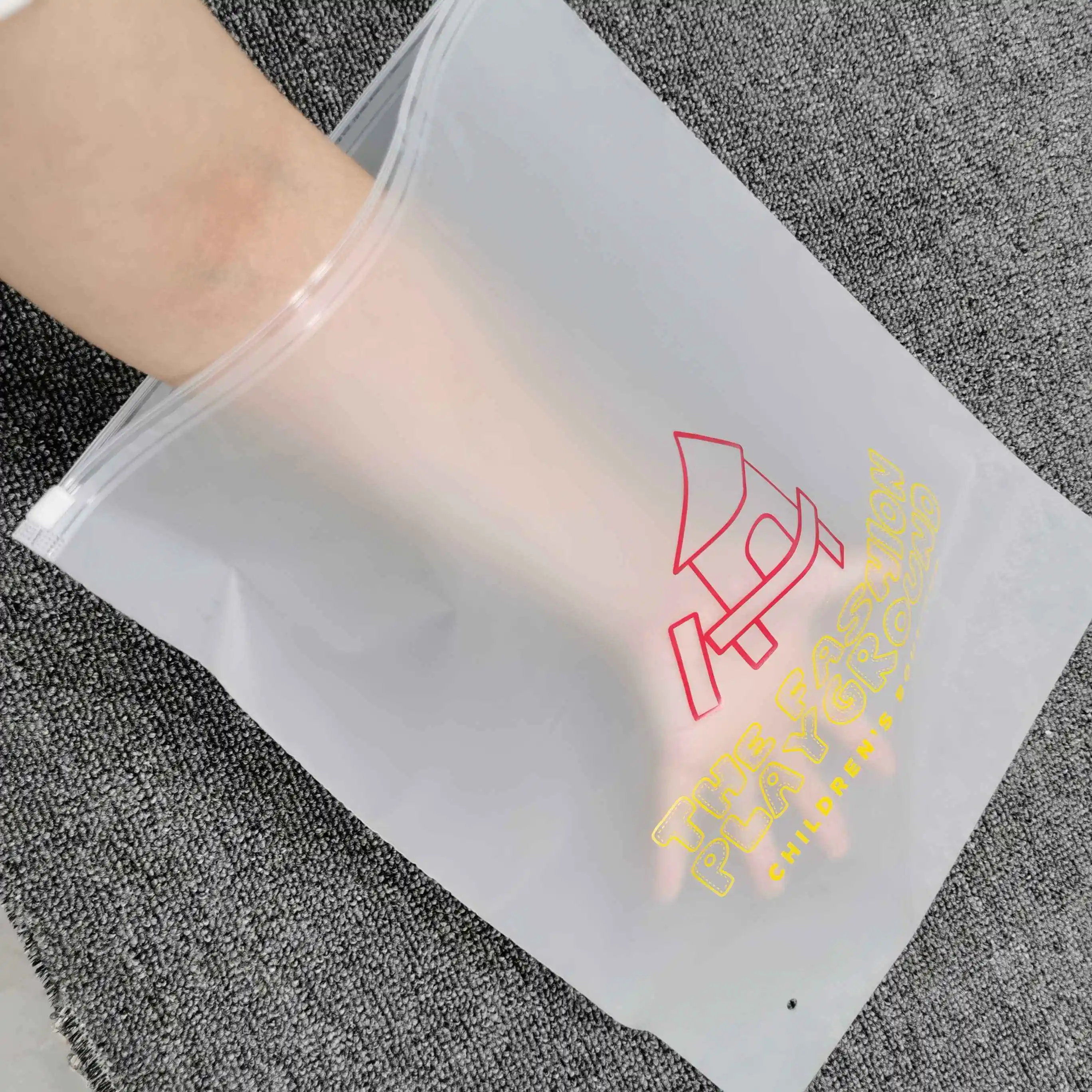 Custom Printed Resealable Clear T Shirt Packing Bag Zip Lock Bag