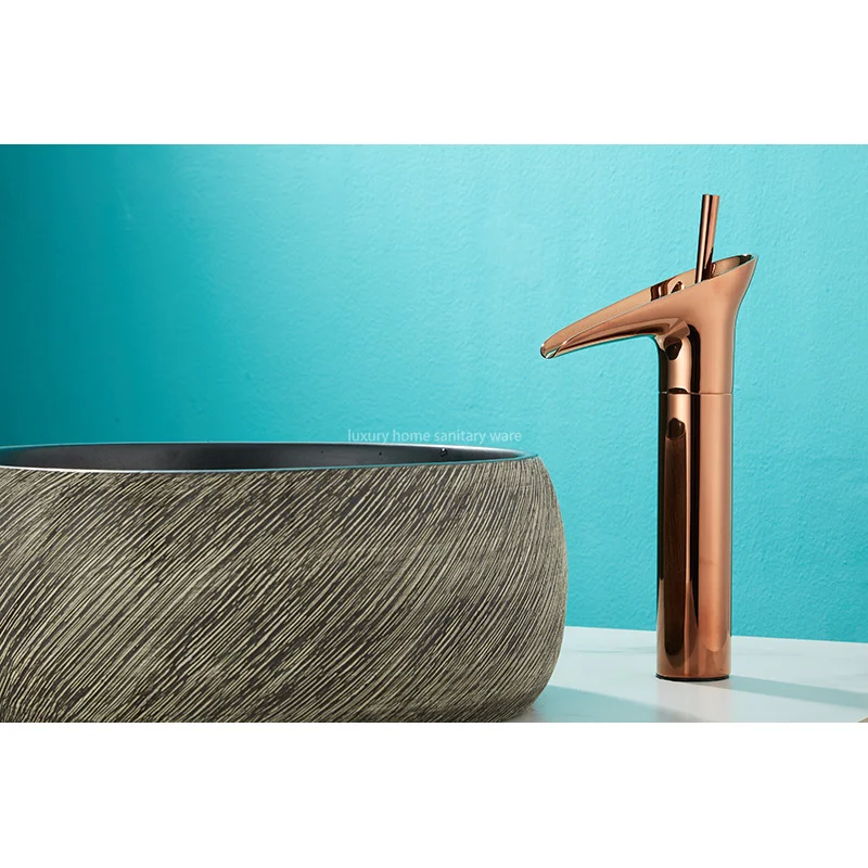 Factory Direct High-end Wine Glasses-rose Gold Ancient Wine Glasses Waterfall Hot and Cold Taps.