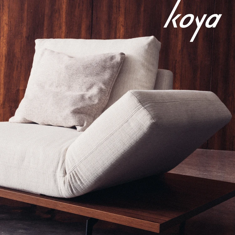 Morden Latest Design Asian Style Sectional Fabric Italian Sofa with Adjustable Armrest and Coffee Table