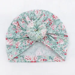 Шапочка-тюрбан с большим