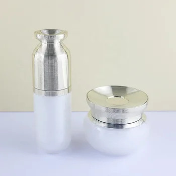 Custom Luxury Gold Pink 30ml 100ml Acrylic Plastic Skincare Cosmetic Packaging Lotion Pump Bottles Cream Jars Skin Care Lipstick