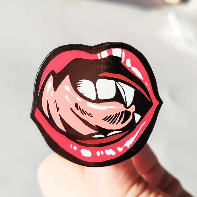 Custom High Quality Sexy Red Lips Pin Soft Hard Enamel Lapel Pin Wholesale