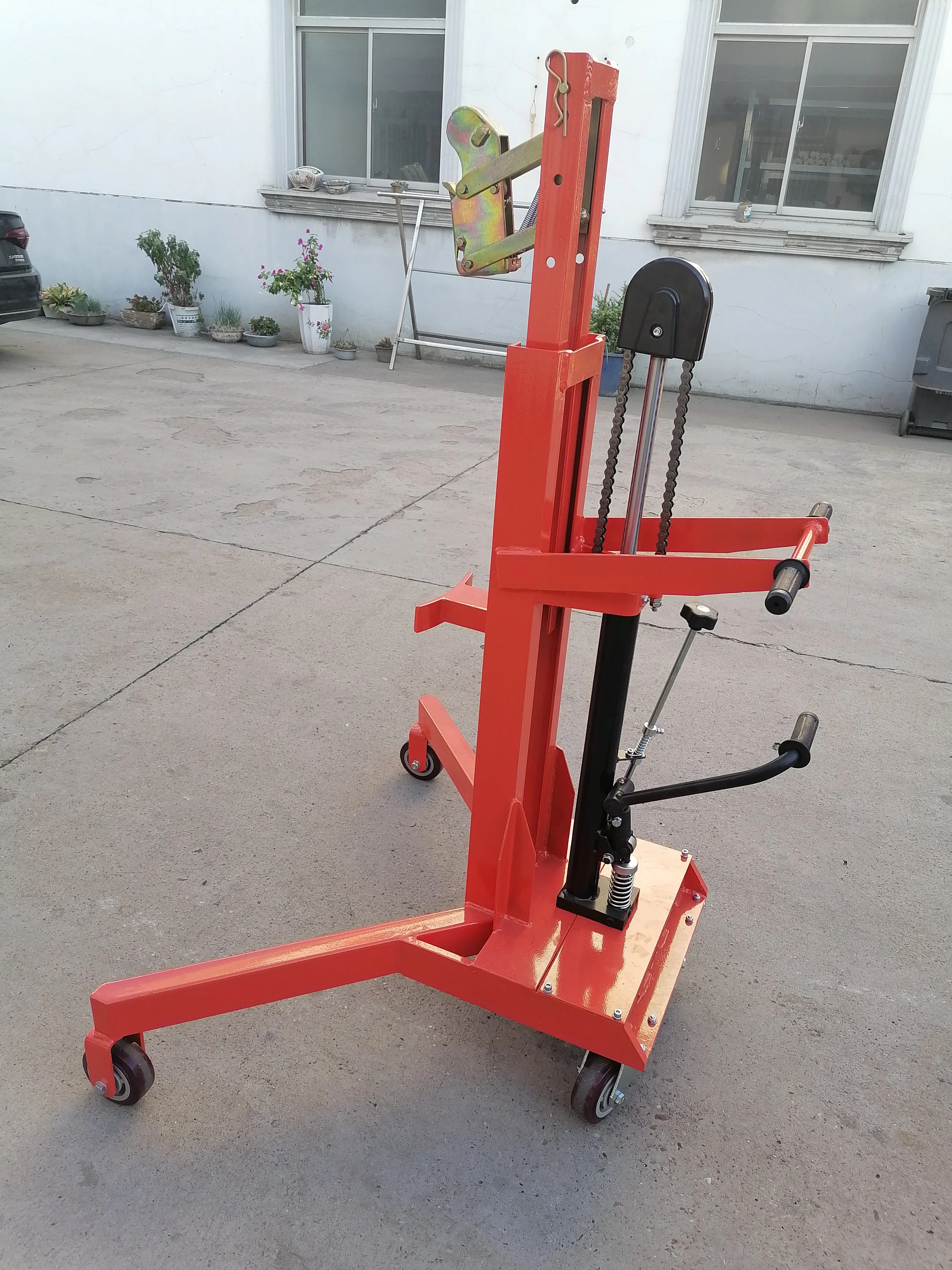 High Quality Manual Capacity 450kg Mobile Portable Oil Drum Handler Barrel Carrier Lifter Trolley Truck