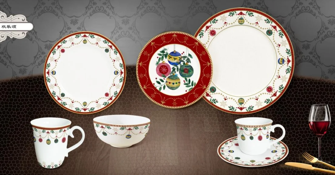 Taohui Ceramic Porcelain Customizable Christmas Vibe Dinner Set Dishes Bowls and Tea Cups for Home manufacture