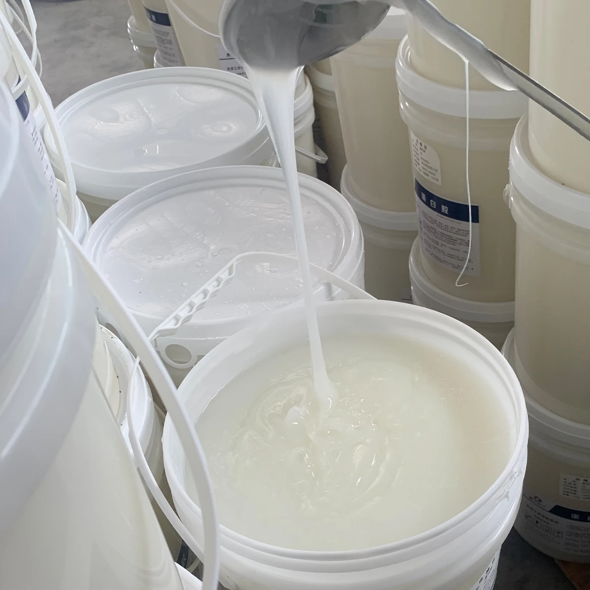 Easy to Clean Adhesives for the Glass Bottle Labeling
