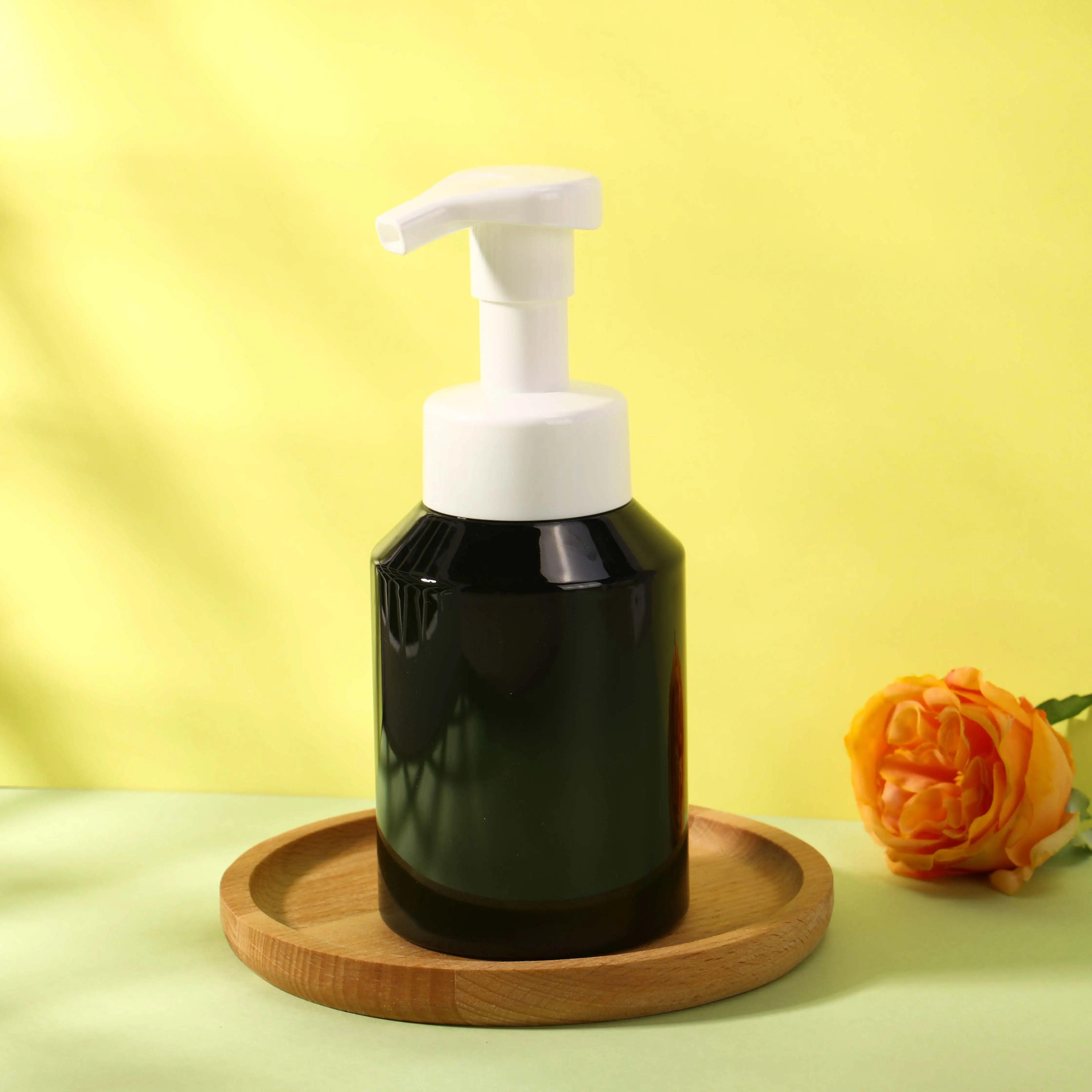 Custom Luxury Skincare Bottles Set Plastic Lotion Cream Shampoo Body