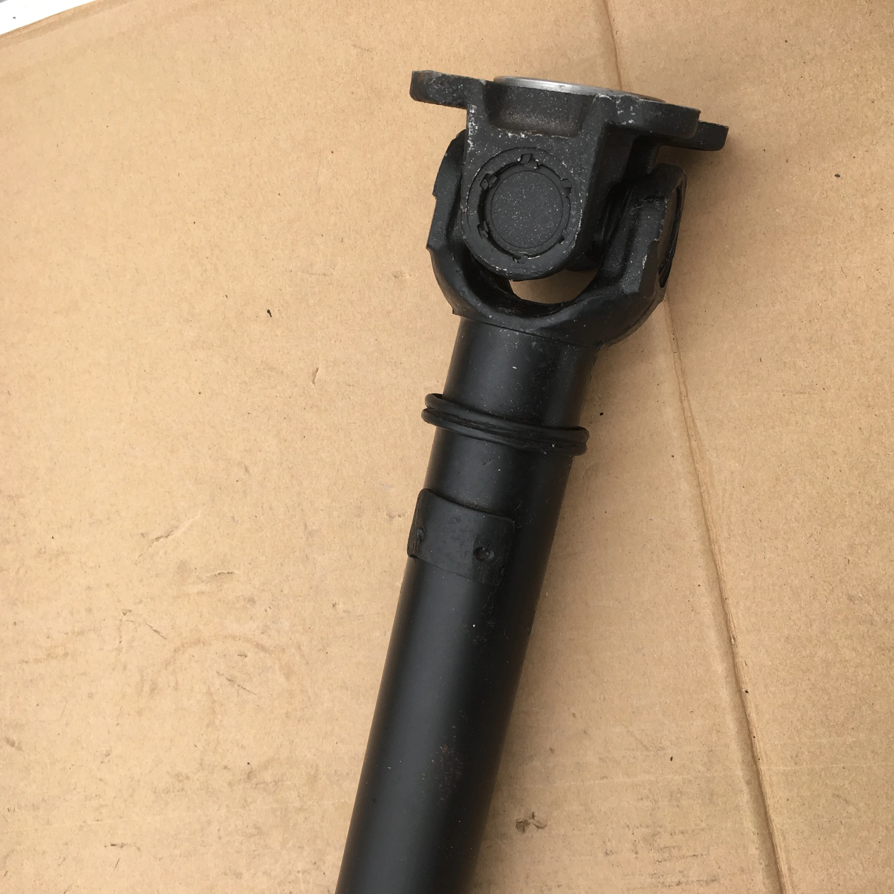 26208628043 ドライブシャフト ため F07 F10 F11 F06 F12 F13 F02 535i 550i 528i ドライブシャフト 26208628043 ドライブシャフト ため F07 F10 F11 F06 F12 F13 F02 535i ドライブシャフト