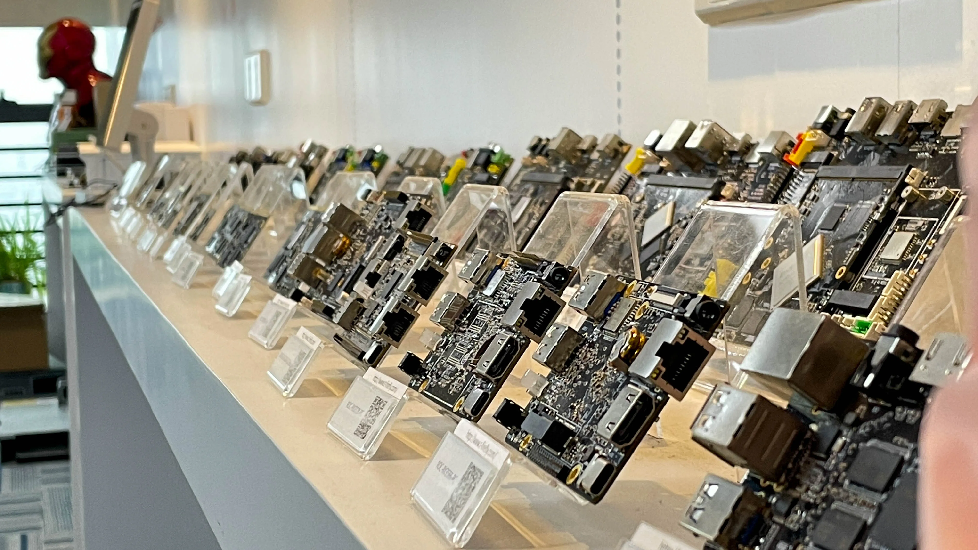 Sichuan Xinteng Electronic Technology Co., Ltd. 1