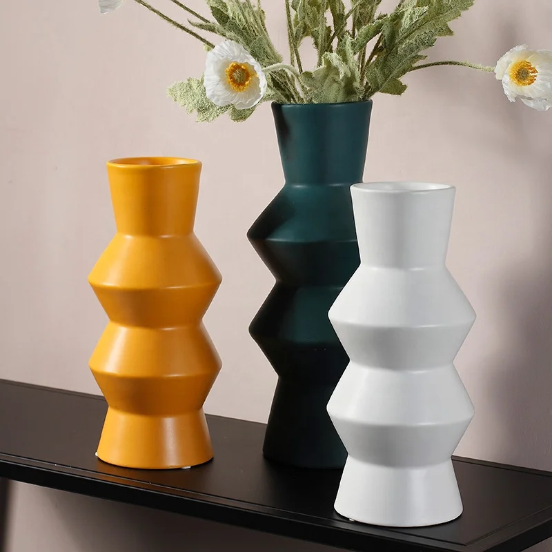 Factory Ceramic Nordic Style Small Vase Wedding Center Piece Pottery Ceramic Decoration Customized Ceramic Vase