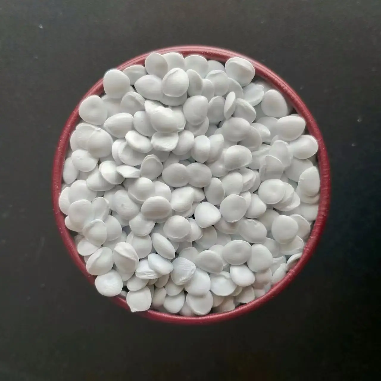 525 Blue GPPS Molding Grade Granules/Resin Per Kg High Surface Hardness Resistant to Scratches and Abrasion Competitive Price