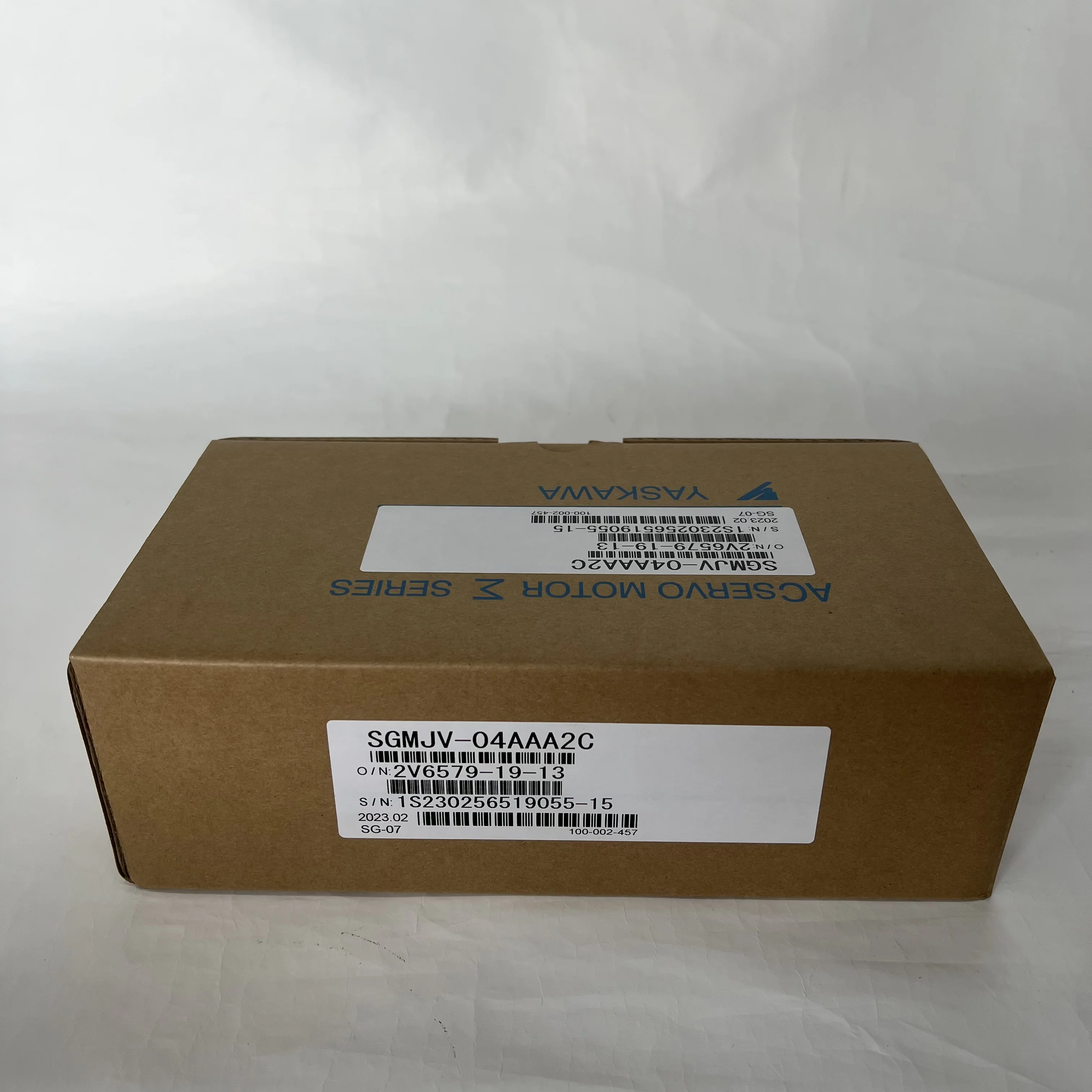 Yaskawa AC Servo Motor SGMJV-04AAA2C Yaskawa AC Servo Motor SGMJV-04AAA2C