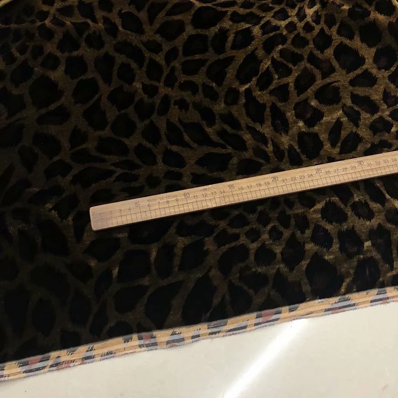 Pure Silk Velvet Fabric Leopard Print Silk Velvet Fabric Viscose Digital Printing 100% Pure Silk Velvet Fabric for Dress Garment