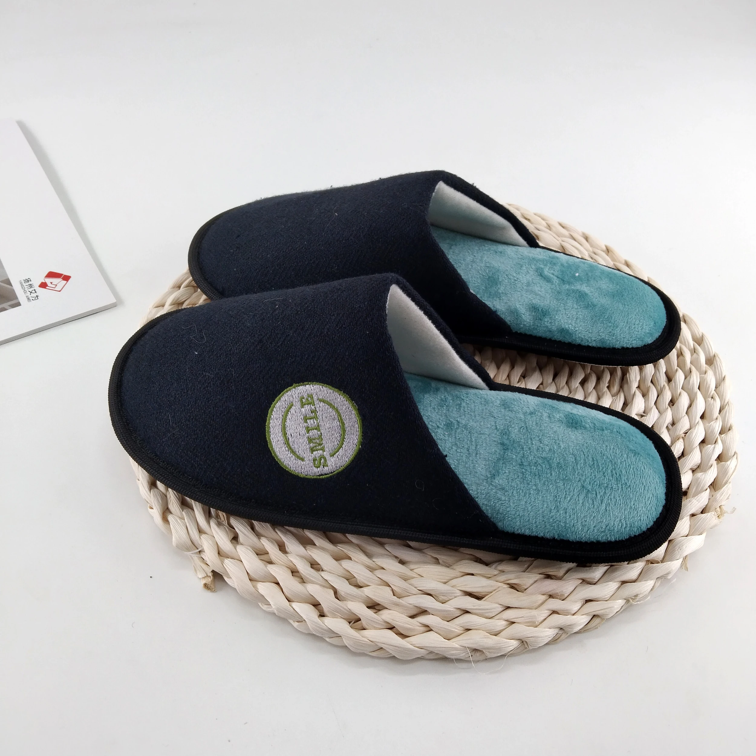 Wholesale Price Winter Warm Cotton Fabric House Men Flip Flop Slipper Shoes  Women Slippers 2023