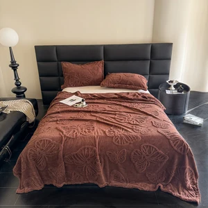 Customized Solid Color Plaid Pattern Super Soft Microfiber Velvet Plush Fleece Printed Sofa Super Soft Warm Blankets