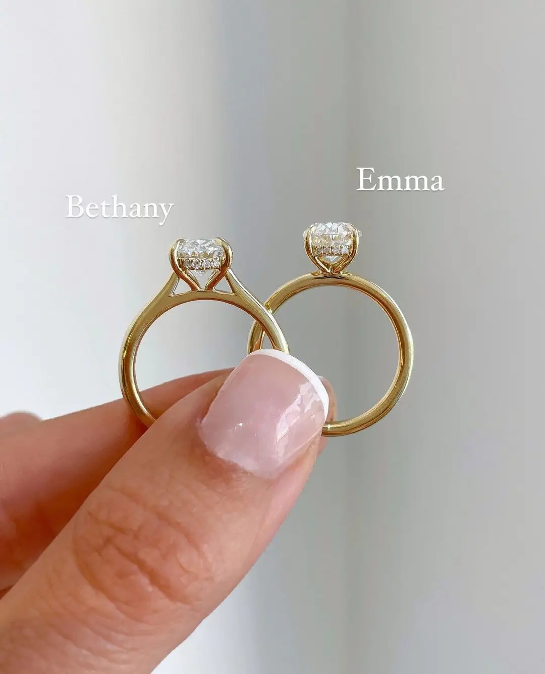 Bague De Fiançailles Diamant De Laboratoire 2ct Ovale Or Jaune 10k - Certifiée IGI VS1/E - Taille US 7