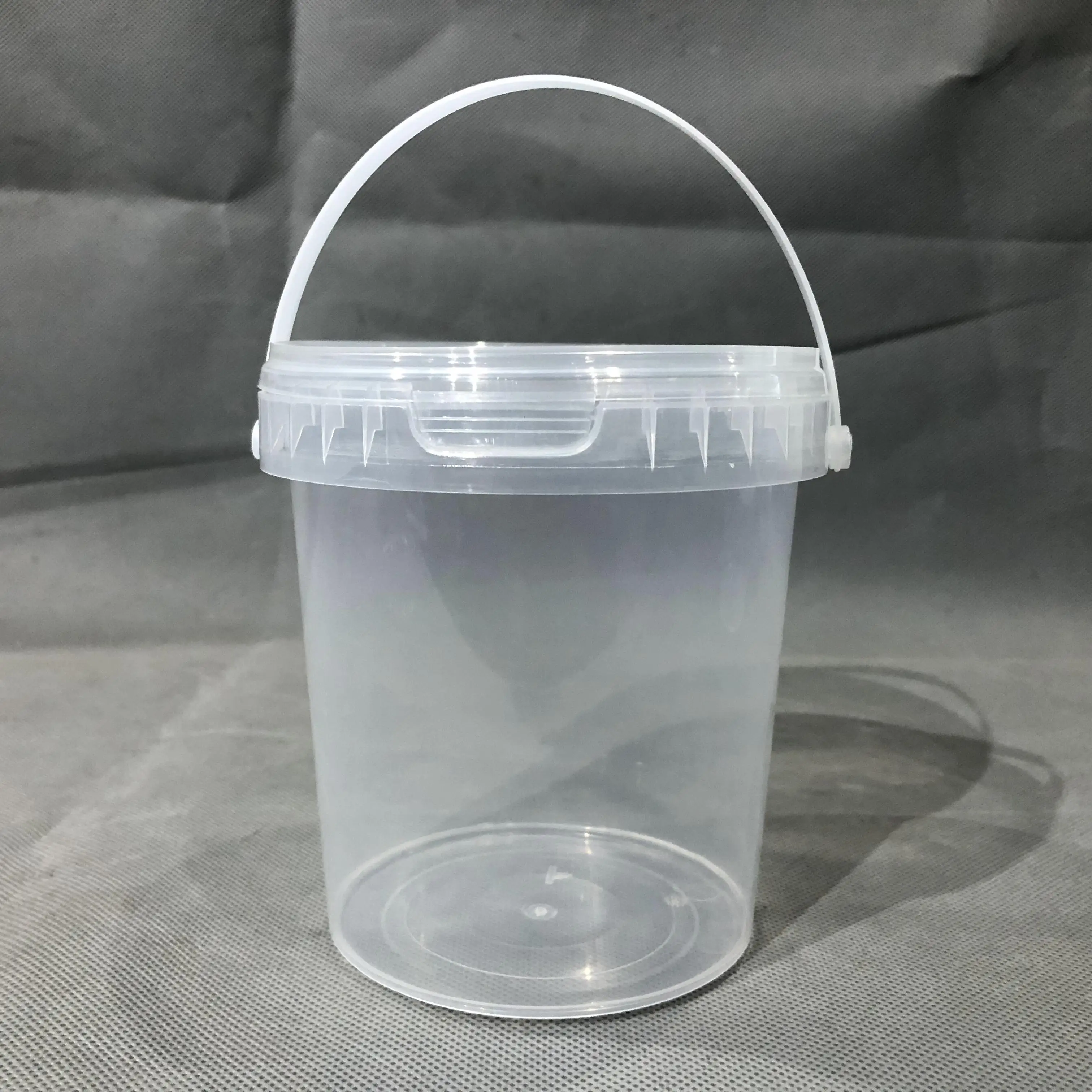High Quality Bpa Free 0.8l Drinking Plastic Bucket Ice Cream Bucket With Lid And Handle