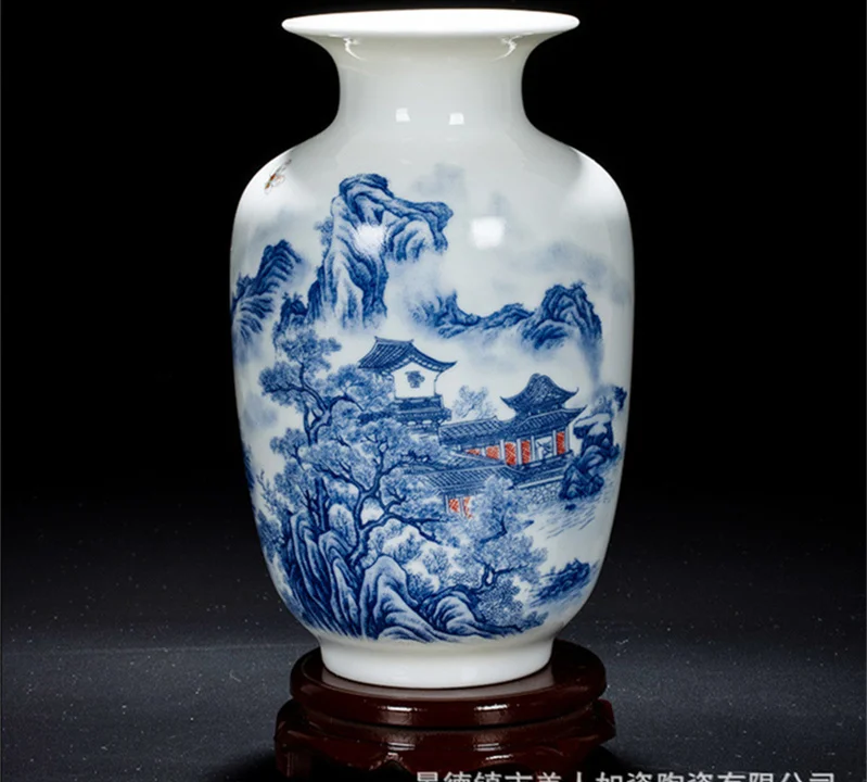 中国，景德镇，青白釉風景画花瓶 中国，景德镇，青白釉風景画花瓶 中国，景德镇，青白釉風景画