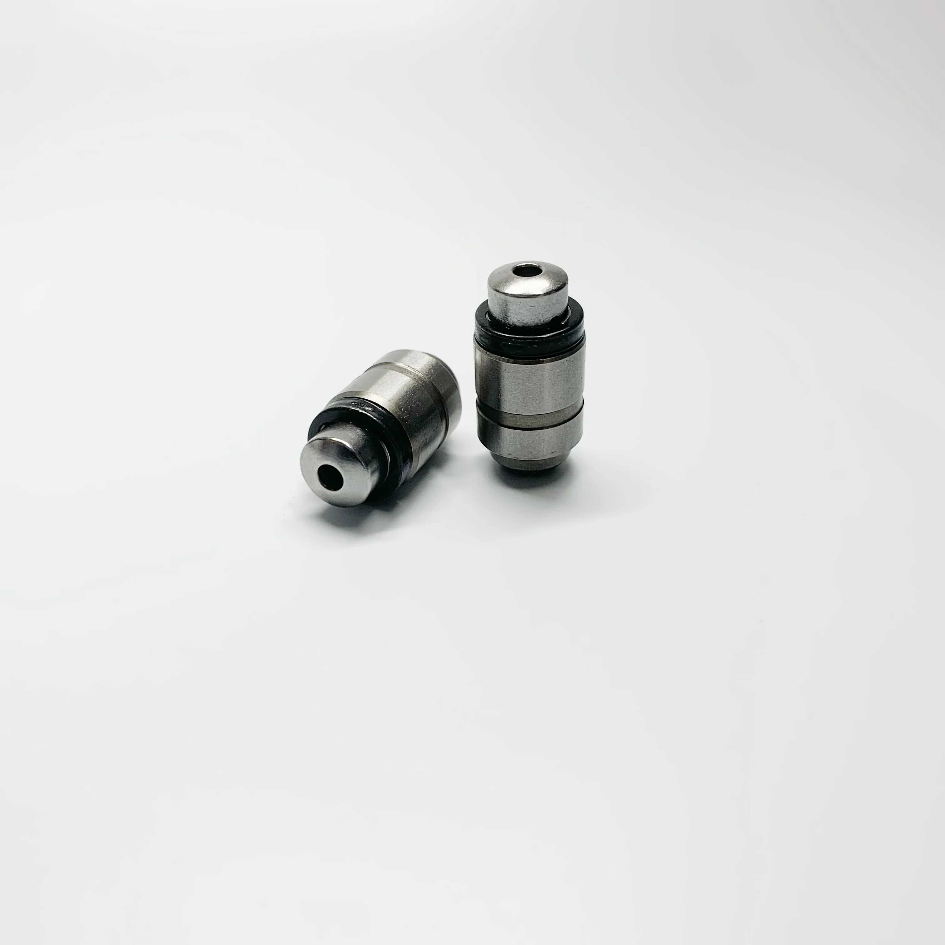 Md151382 Auto Engine Parts Md072177 Md377560 2461032824 Valve Lifter