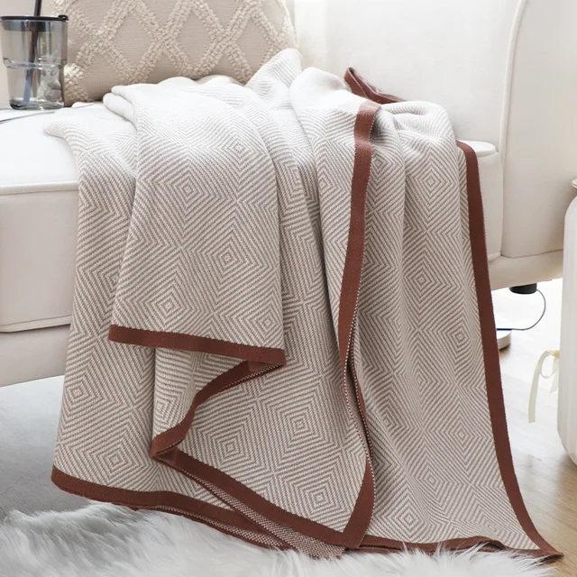 Custom High Quality Travel Portable Airplane Office Nap Blanket 100% Cotton Cozy Soft Throw Blanket For Couch Sofa