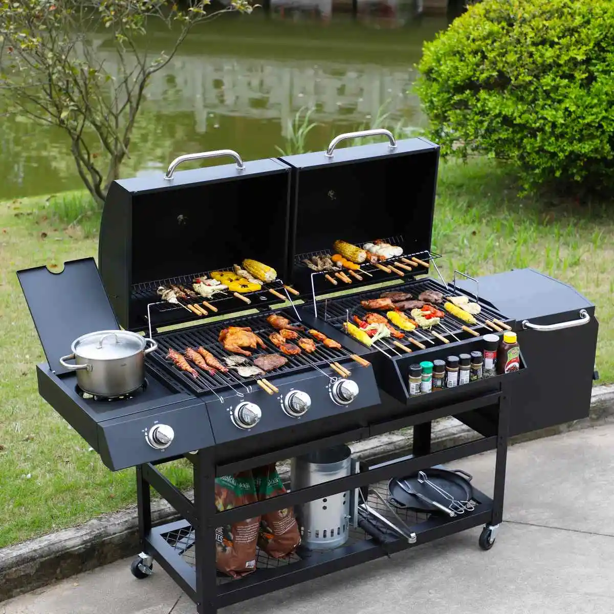 Outdoor BBQ grills