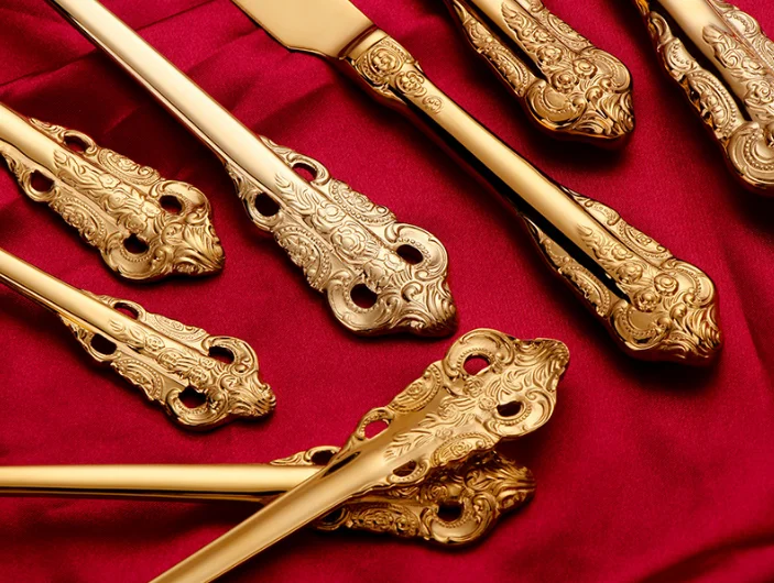 Titanium Gold Luxury Relief Relief Palace West Tableware Set Knife a vidlička 9