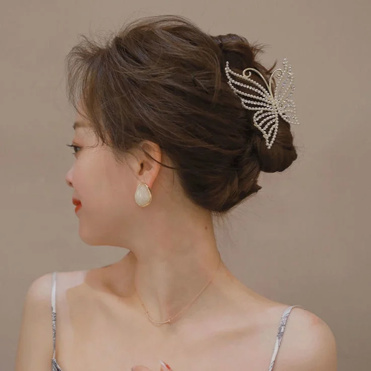 Large butterfly Alloy Grip Female Hairpin Back Head New Pearl Rhinestone Shark Clip Archers Brand Fashion 2024