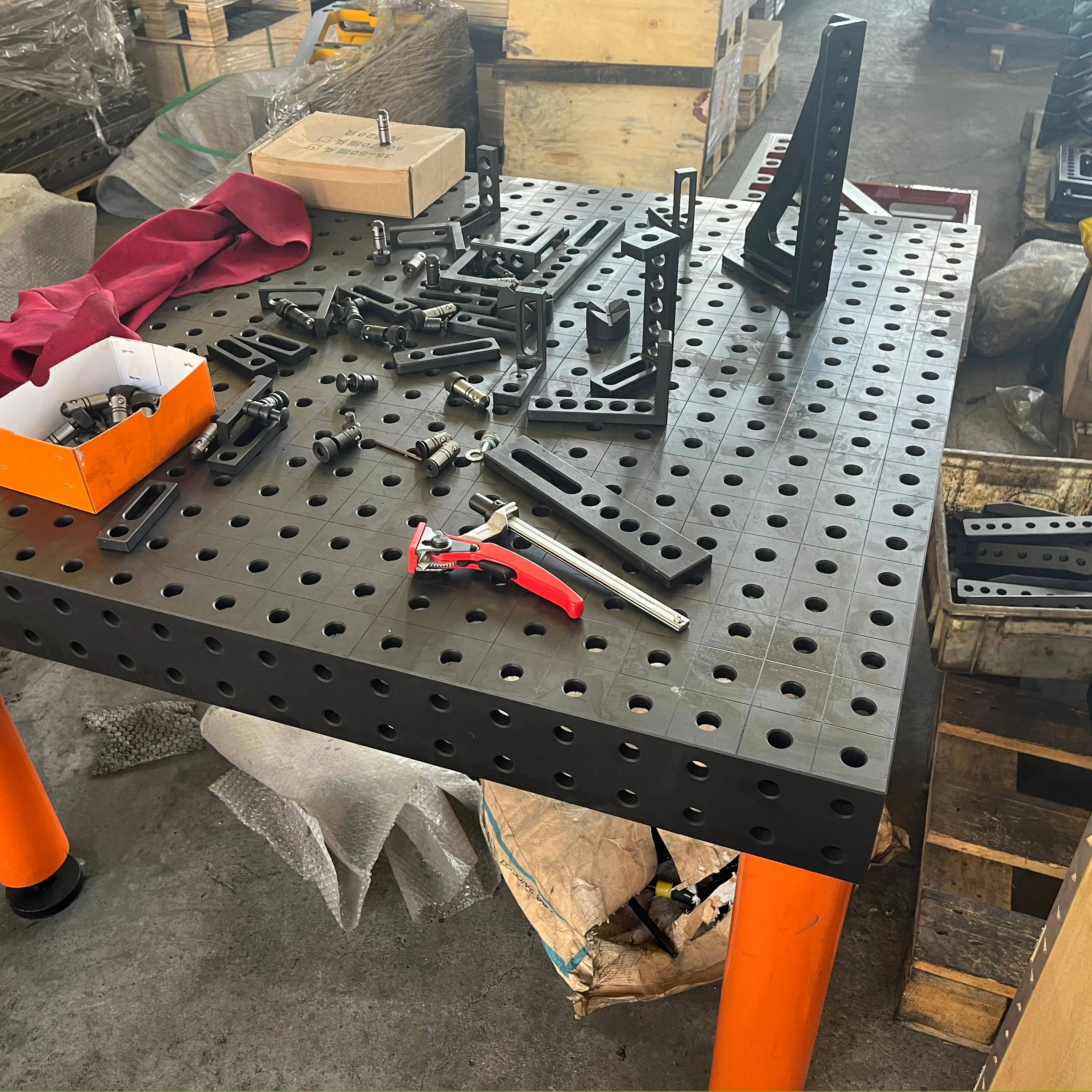High Quality Cast Iron 3D Welding Table D16 D28 Welding Platform System With Jigs & Fixture