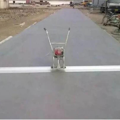 Вибрирующая вибролинейка для бетона с поверхностной отделкой от производителя