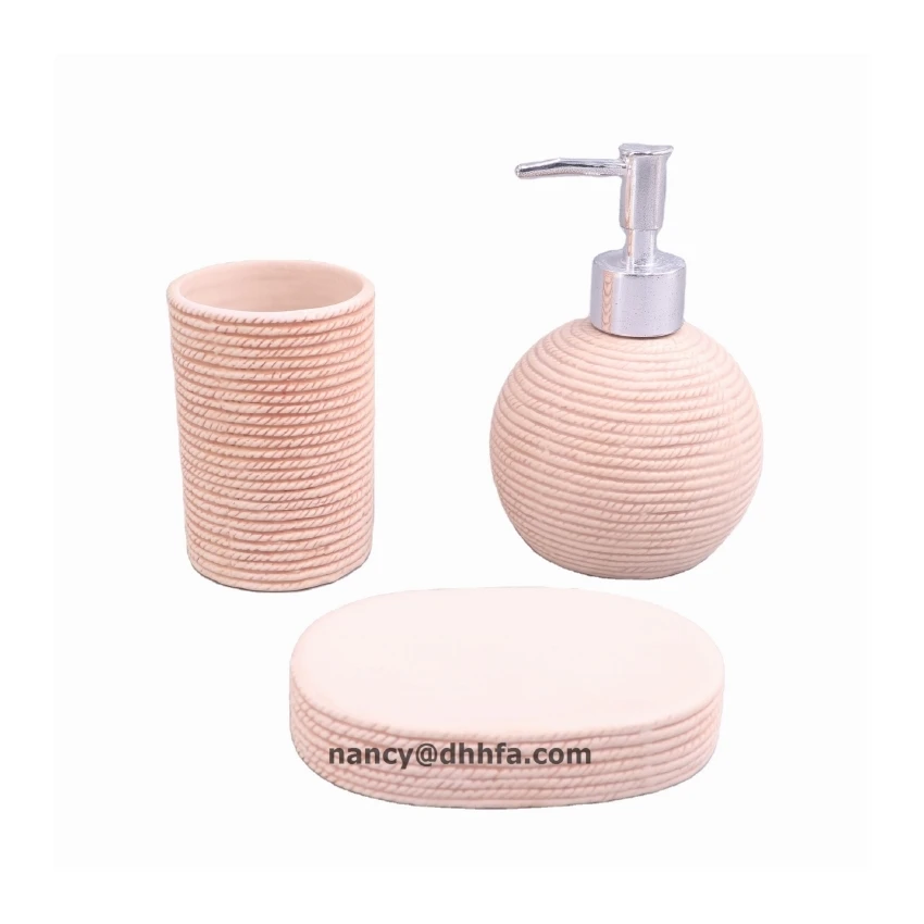 Popular Grid Pattern Design Ceramic Bathroom Accessories Set