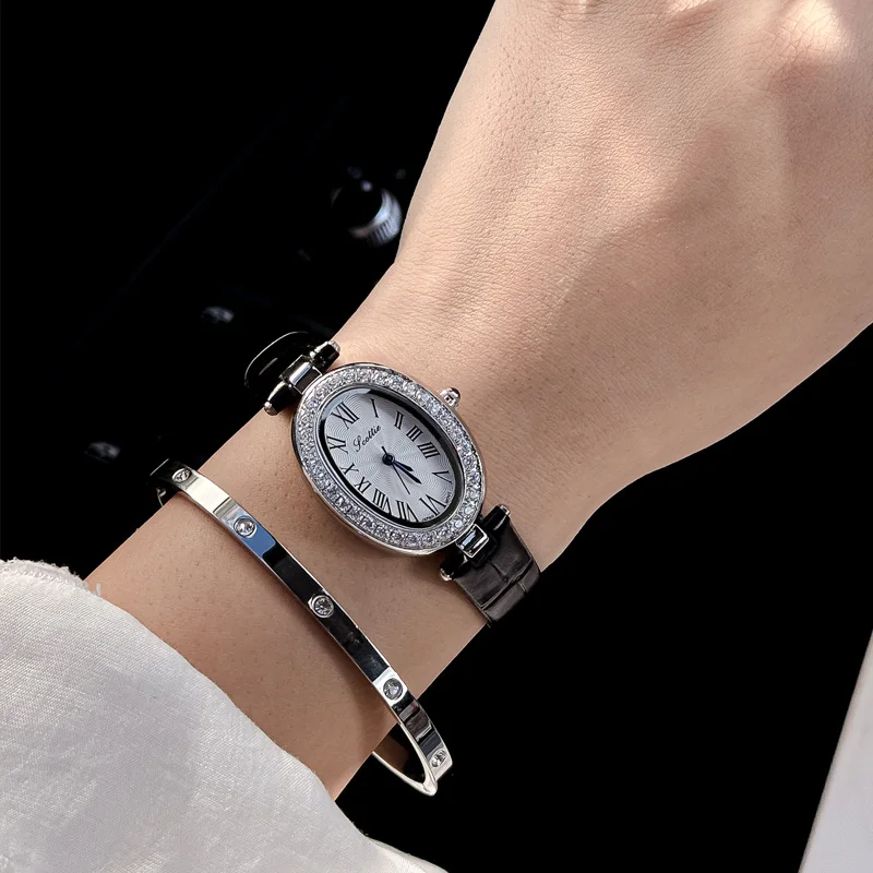 Oval Diamond Quartz Women's Watch OM-261095
