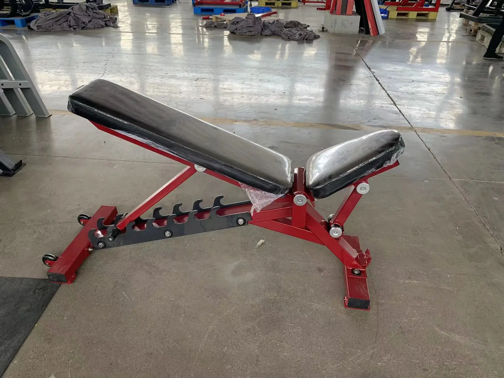 ユーティリティベンチ hqdefault.jpg