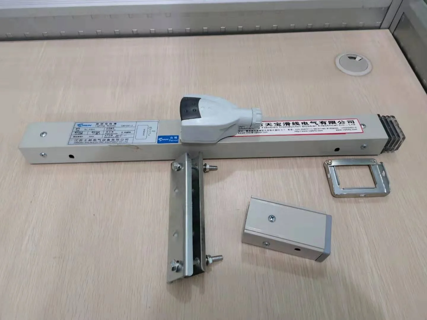 Wholesale 25A 40A Electrical Busbar Trunking System for Lighting