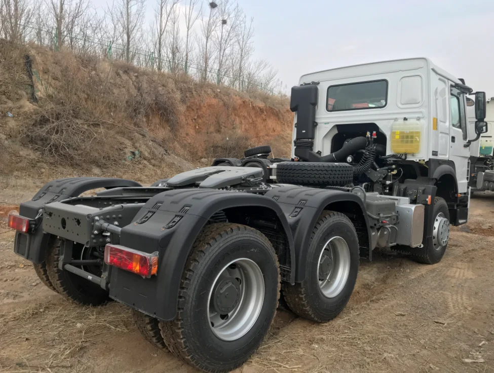 Sinotruk howo diesel engine 6x4 tractor truck head trucks for sale